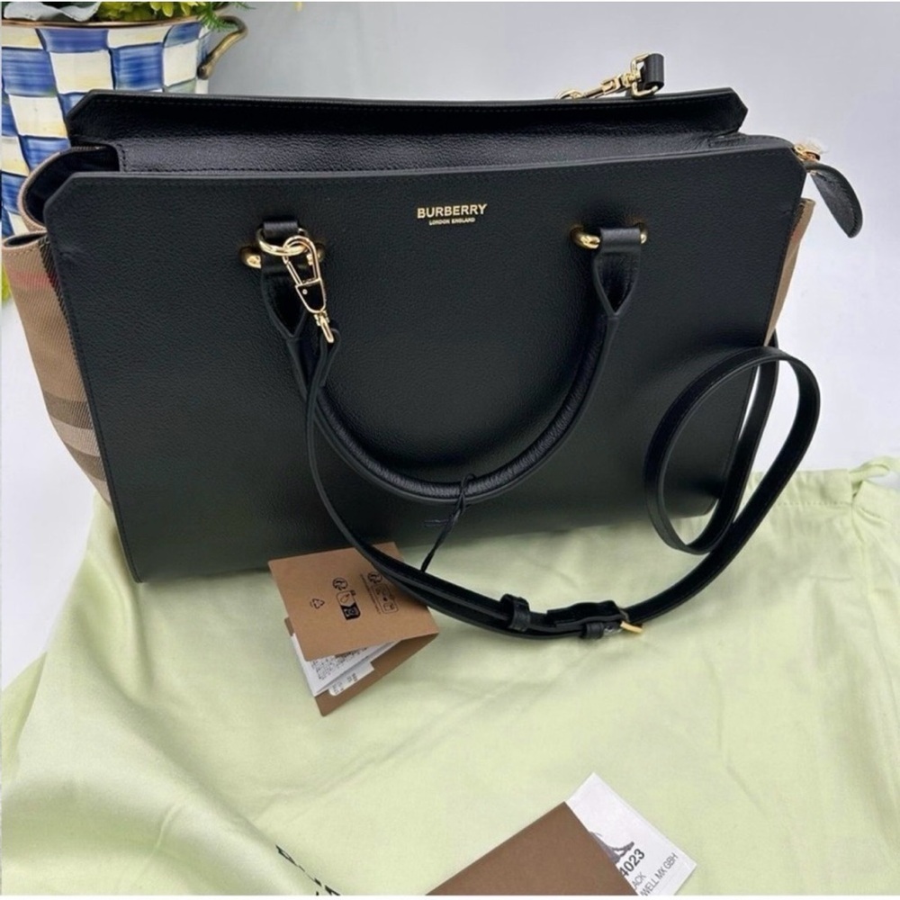 Women's Burberry Banwell classic check leather bag with detachable strap - Picture 9 of 15